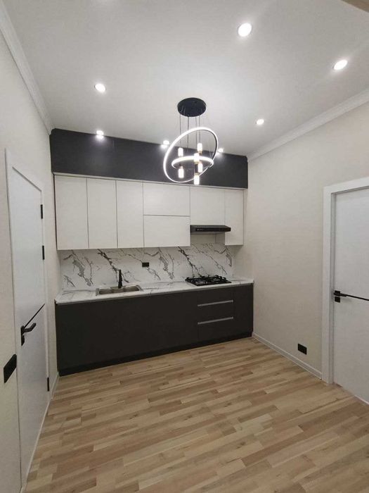 Продаётся 2х комн квартира на 2 этаже Ор-р Шарк Винзавод