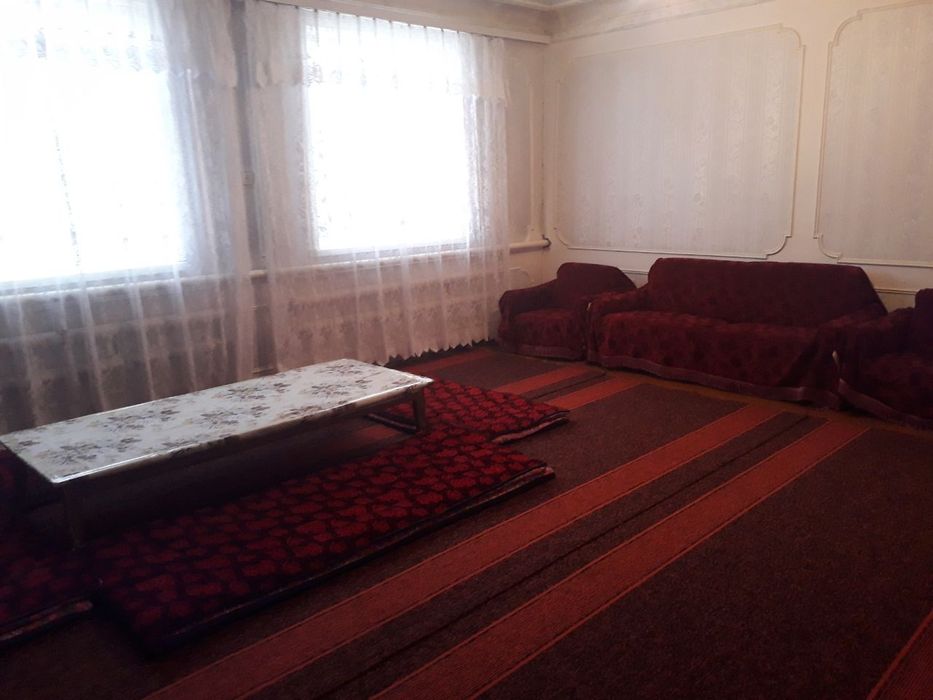 Сирдарё вилояти гулистон шахар махаллада уй сотилади