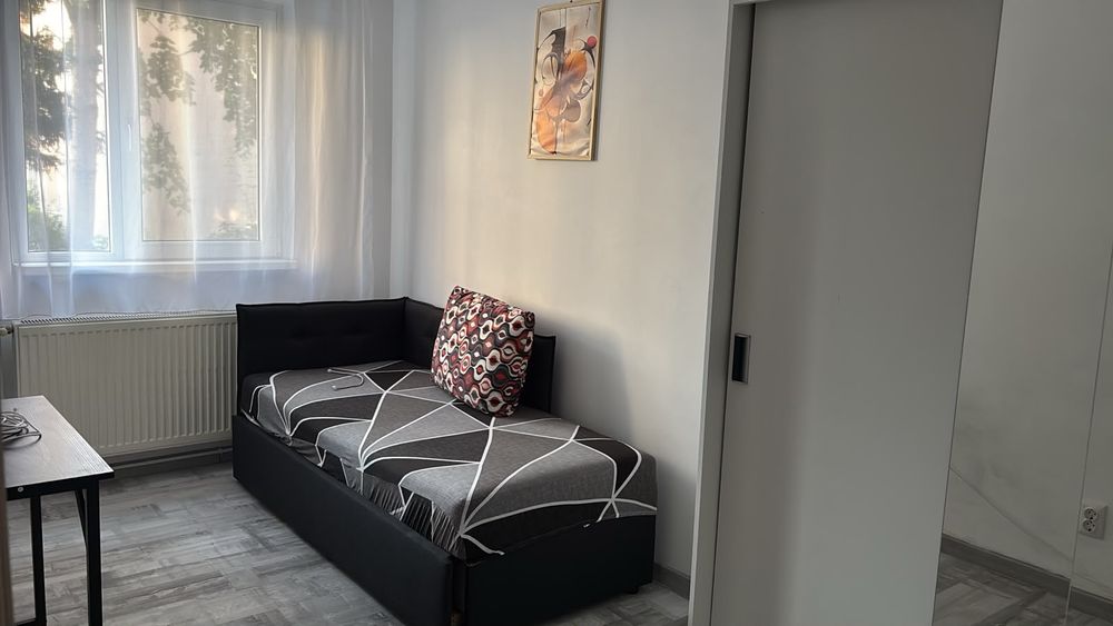 Inchiriez apartament 3 camere