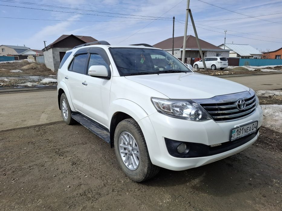 Продам Тойота Фортунер