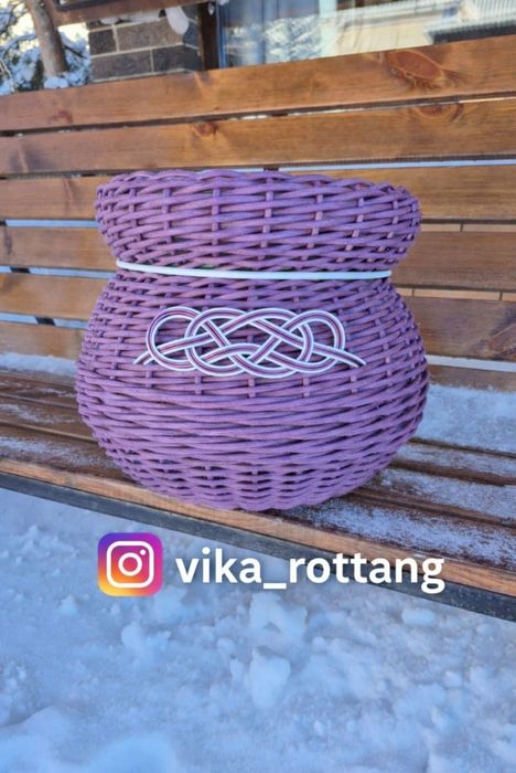 Кашпо из ротанга