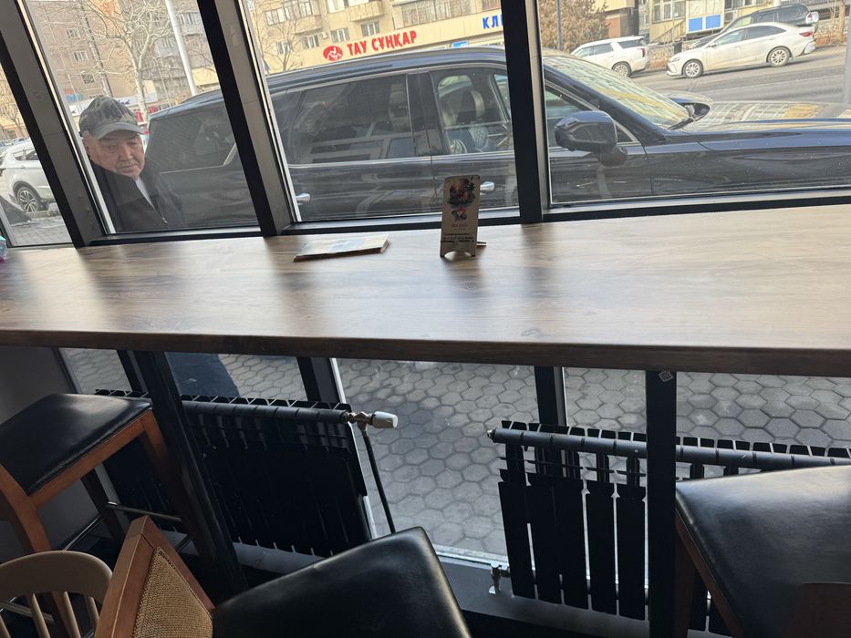 продам мебель для кафе и магазина