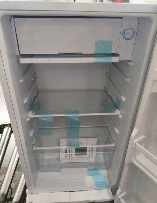 Холодильник Aiwa 90L