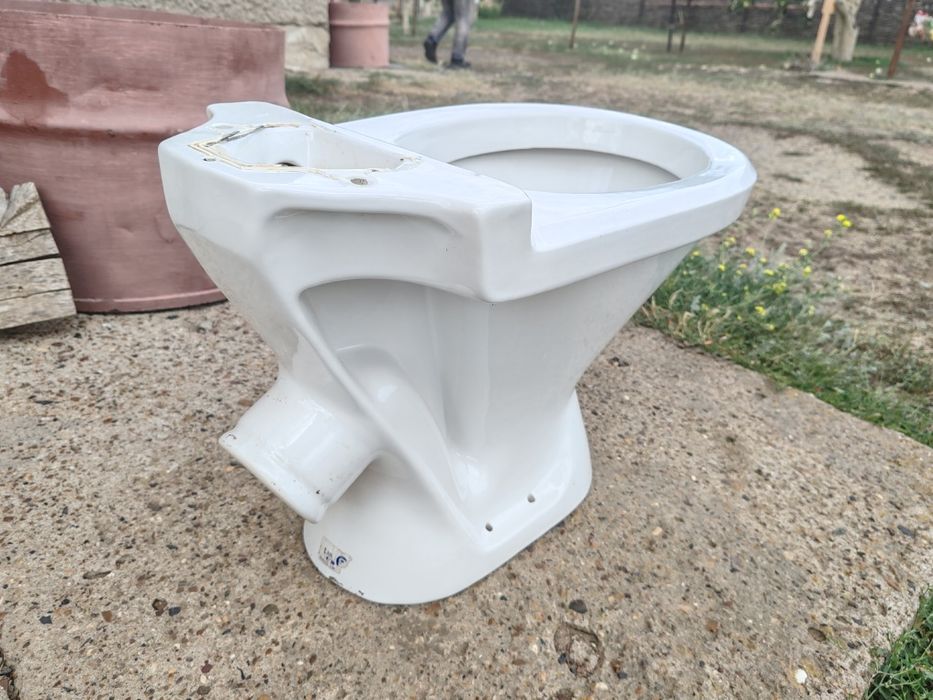 Продам Унитаз без бочка