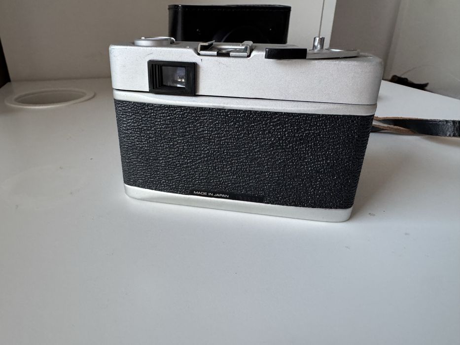 Лентов фотоапарат Revue 700 EL