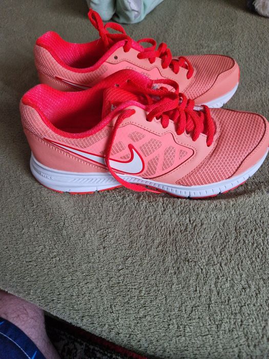 Adidasi dama nike mărimea  37.5