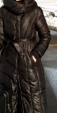 Куртка сотилади: узунлиги 170 см,  жуда хам калин ва иссик.