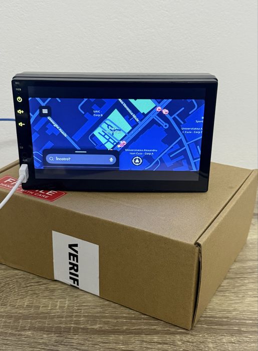 Navigație auto universală 7” – Touchscreen, Bluetooth, MirrorLink, USB