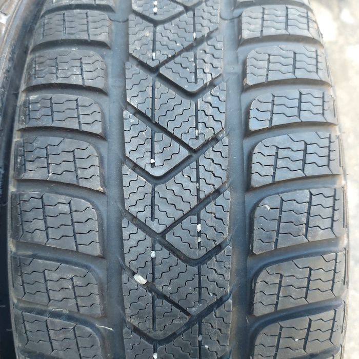 205/40/17" Pirelli 4бр.гуми.dot4421