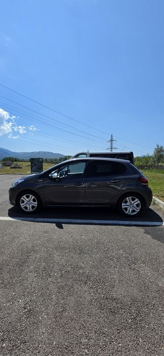 Peugeot 208,1.2,82cp,benzina