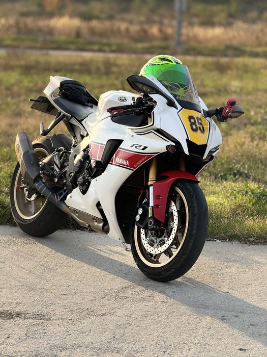 YAMAHA R1 2023 60 th anniversary