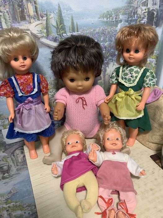 Куклы ГДР в родной одежде.