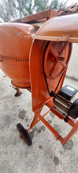 Бетонобъркачката