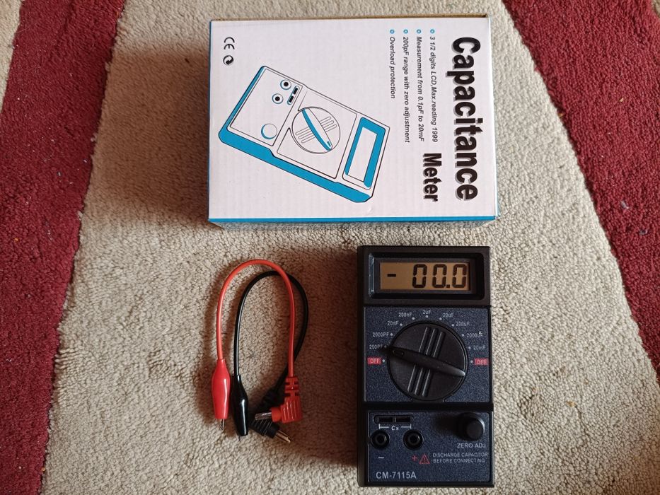Capacimetru digital CM-7115A, condensatori 1 pF - 20 mF, precizie 0,5% - NOU / SIGILAT