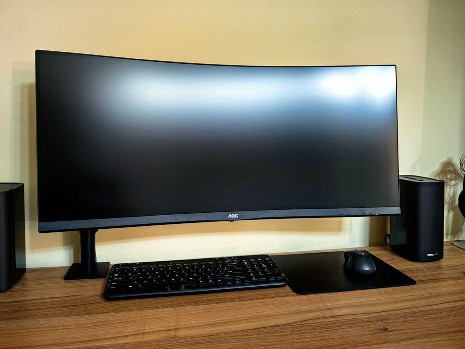Monitor VA LED AOC 34" 3440 x 1440, HDMI, DP,  culori superbe.