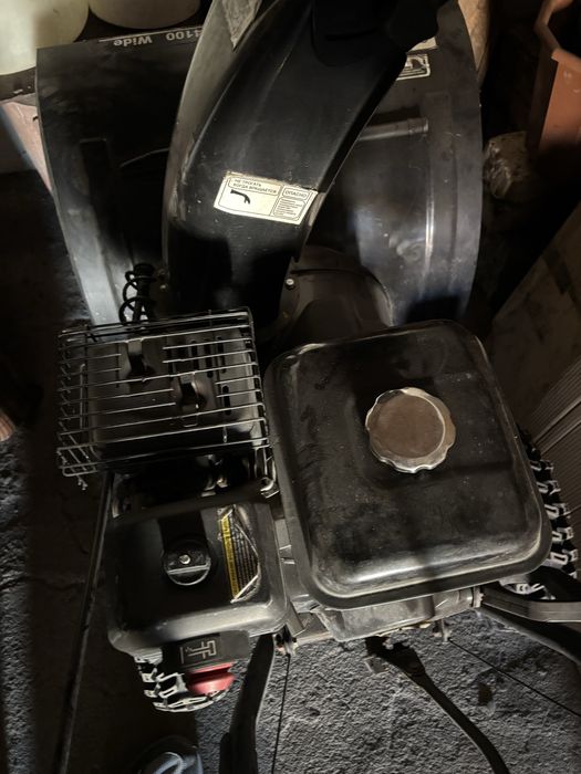 Снегоуборщик HUTER