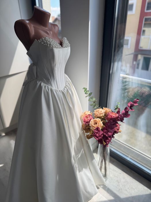 Rochie de mireasă nouă, nepurtată