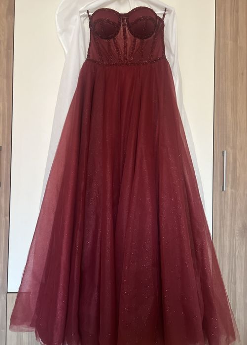 Дизайнерска рокля