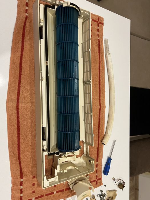 Продавам климатик Мидеа 12000бту