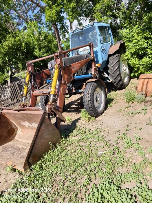 Прада трактор МТЗ 80 сприцепом