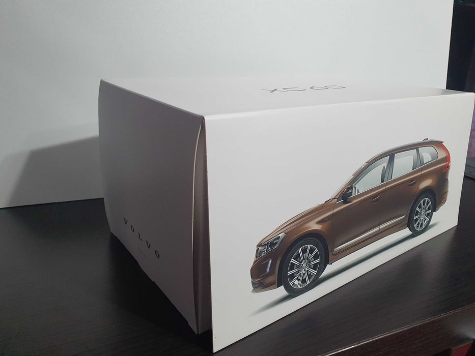 Умален модел VOLVO XC60 мащаб 1:18 Volvo dfdfhh