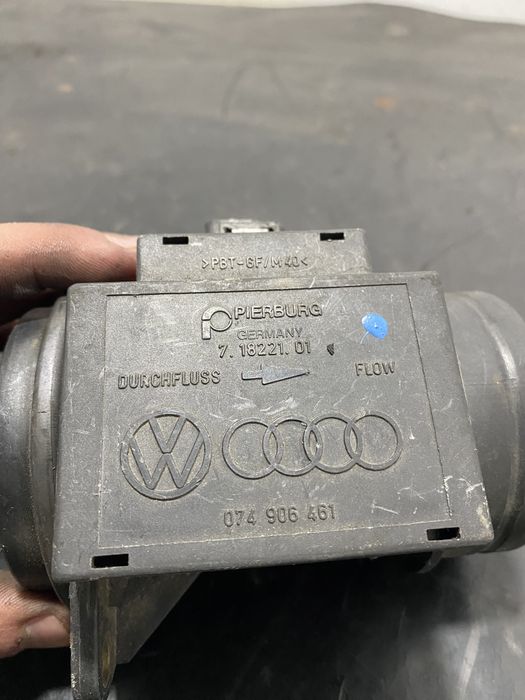 Debitmetru Volkswagen LT 2.5 TDI t4 2.5 TDI Golf 4