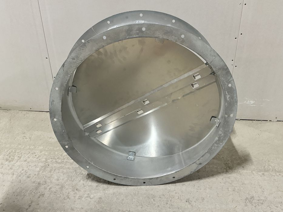 Корпус с възвратни клапи за въздух