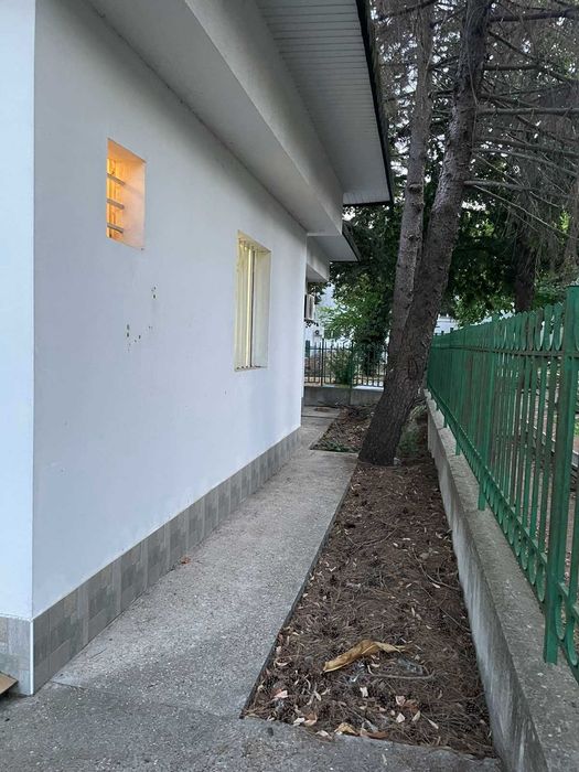 Дава се под наем Офис в Генерал Тошево - 40 кв.м за 204 € - Снимка #7