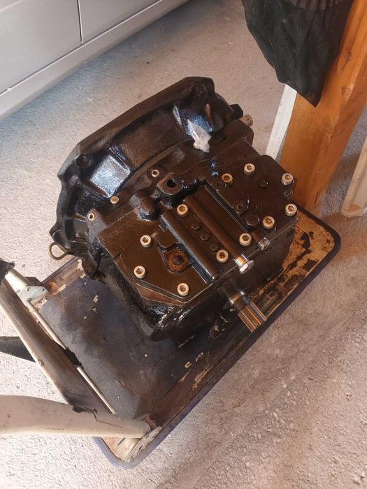 Продавам рециклирано ХДП 6860 за български мотокар