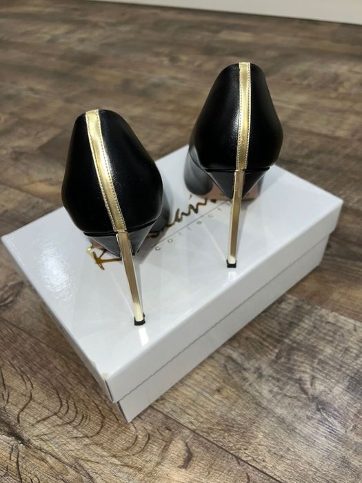 Обувки на висок ток