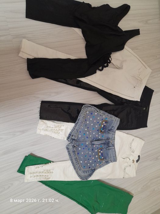 Дамски дрехи р-р S + обувки 37 номер