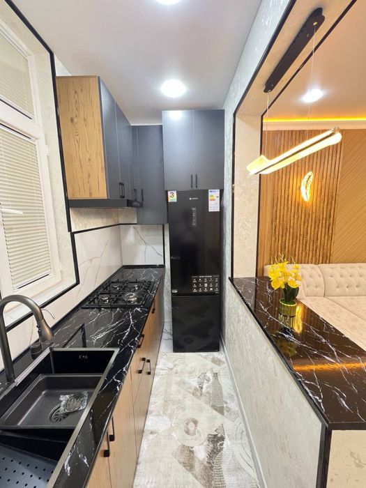 Продам,Чилонзар 1 квартал , кирпич 2в3/2/4 срочно ! Торг на месте