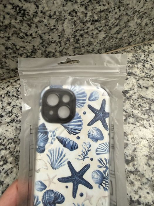 Продавам кейс за iphone 13 и 15