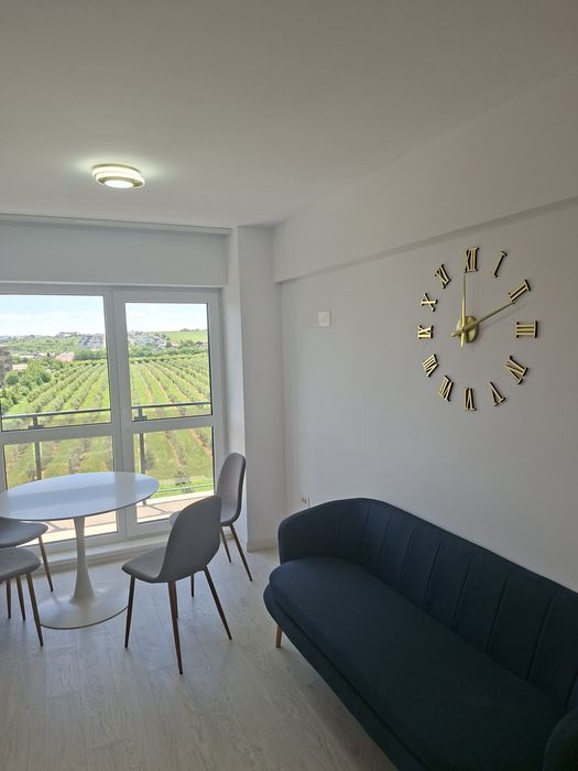 Închiriez apartament cu o cameră si loc de parcare