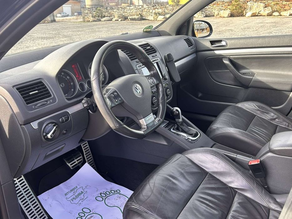 Продавам Голф 5 1.9 105кс на ЧАСТИ Имам над 15 Голфа с различни мотора