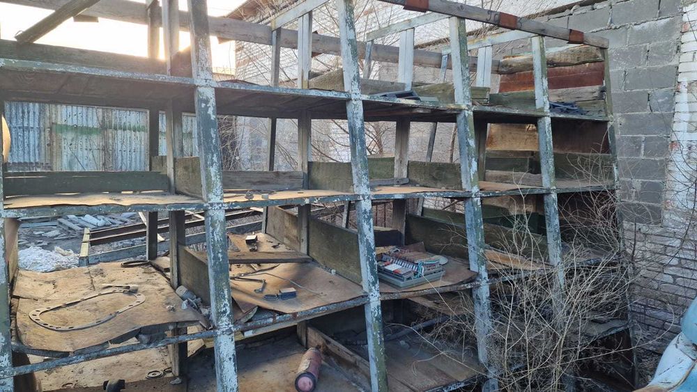 Продам емкости, полки