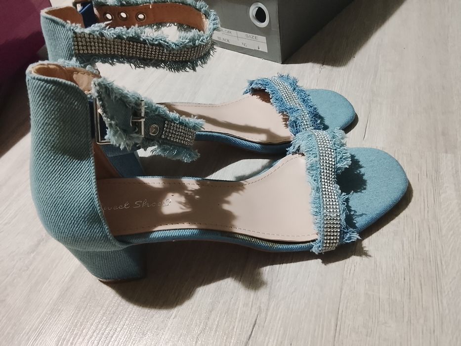 Сандали,нови и неизползвани,40номер