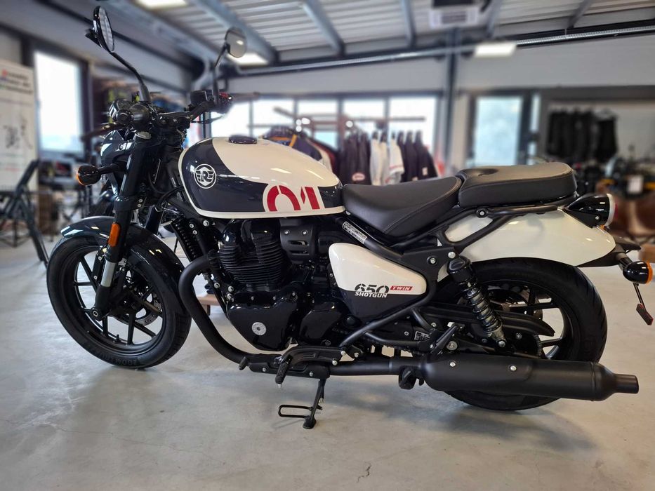Motocicleta Royal Enfield Shotgun 650