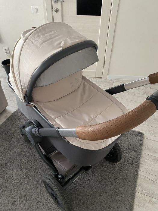 Продам коляску 2в 1