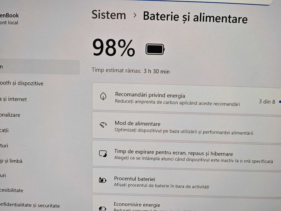 ASUS ZenBook Pro Duo UX581GV-H2004R ,32 Gb ram, SSD 1 tera ,IN CUTIE !