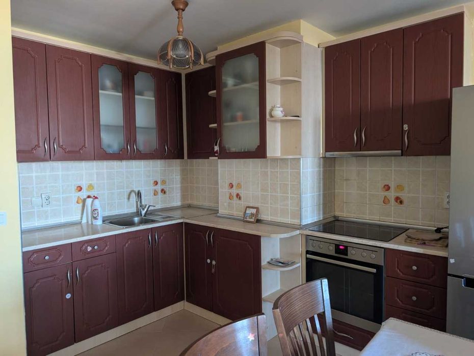 Дава се под наем Тристаен апартамент в София, Люлин 10 - 115 кв.м за 698.19 € - Снимка #2