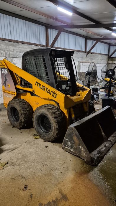 Mini încarcator Mustang