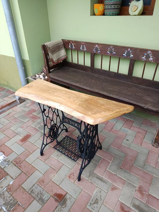 Masa , comoda realizata din mașină de cusut