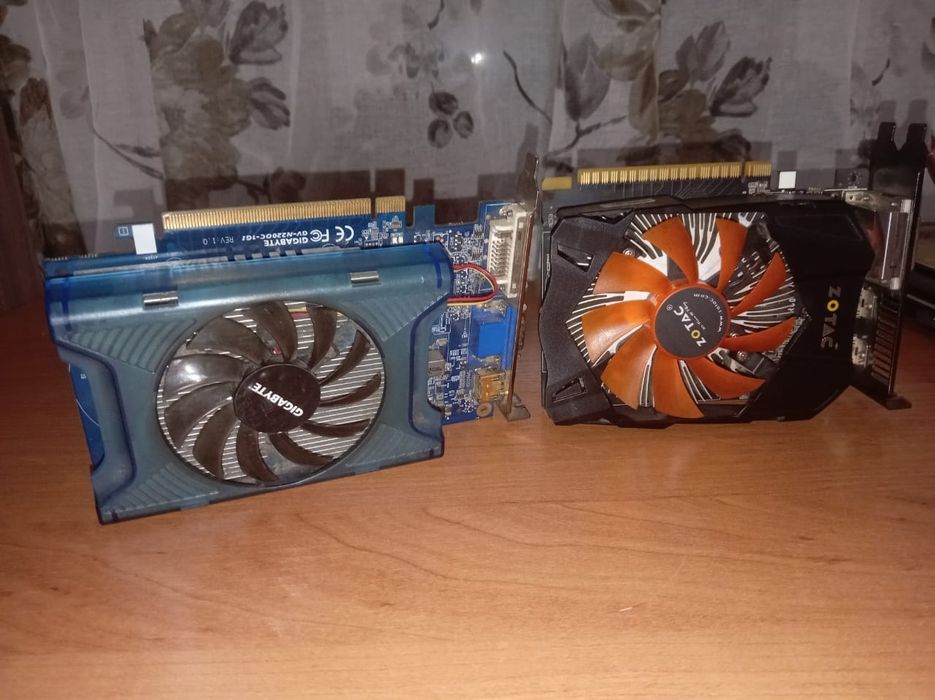 Gigabyte GeForce GT 220.