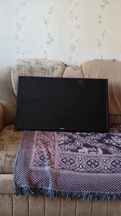 Телевизор samsung