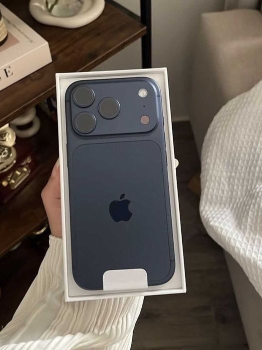 iPhone 17 Pro Max smartfon maxsuloti