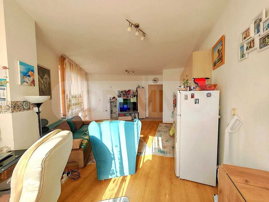 Двустаен апартамент в затворен комплекс в квартал Галата