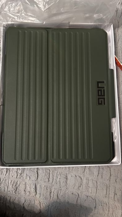 Чехол на ipad pro 13