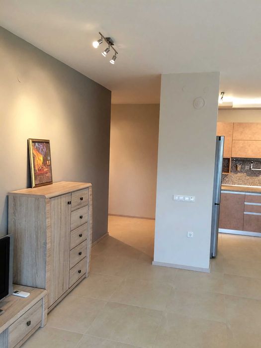Дава се под наем Тристаен апартамент в Пловдив, Кършияка - 105 кв.м за 700 € - Снимка #2