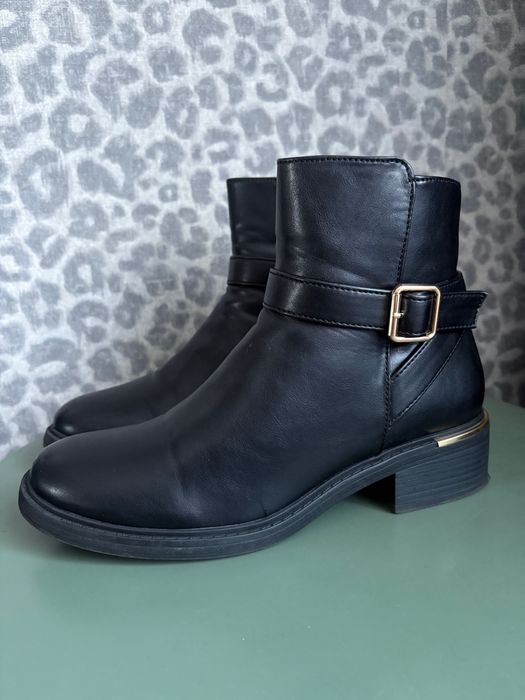 Дамски боти до глезена